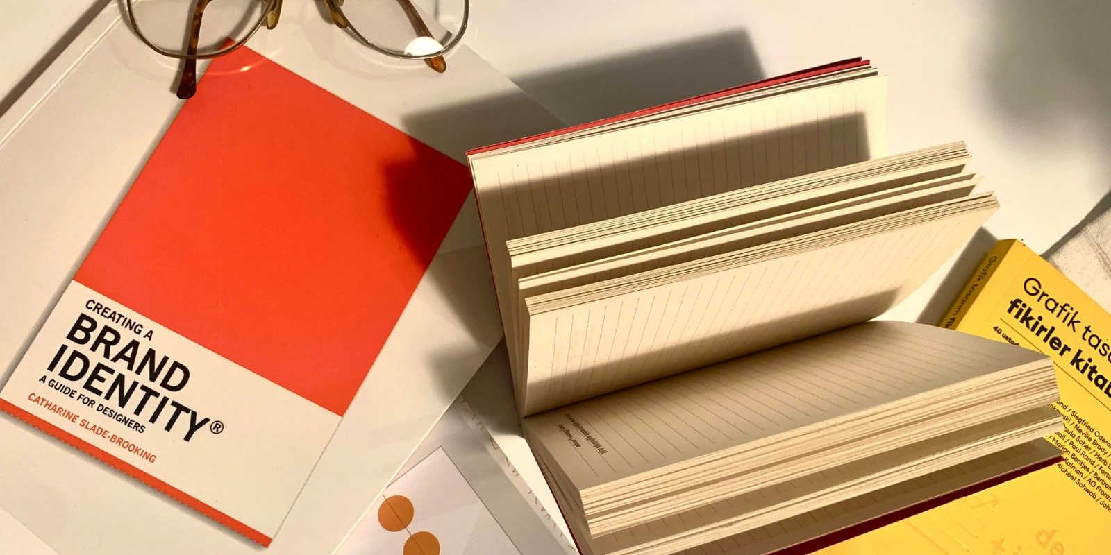 7 Tips Membuat Brand Identity yang Kuat untuk Bisnis Anda